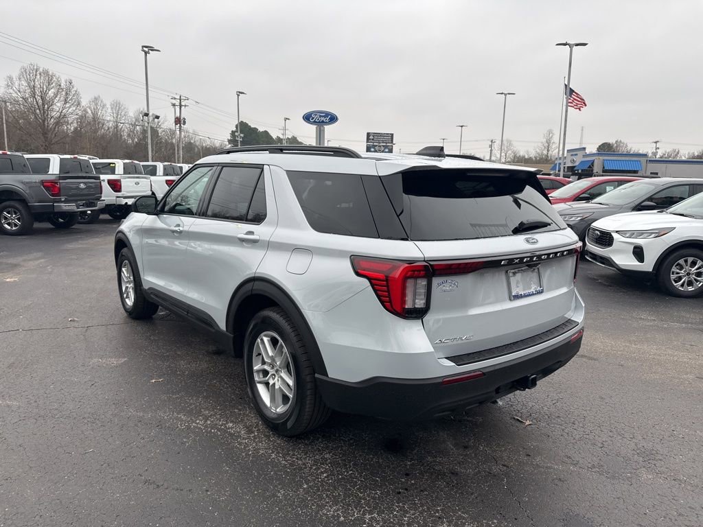 New 2026 Ford Explorer Active image 5