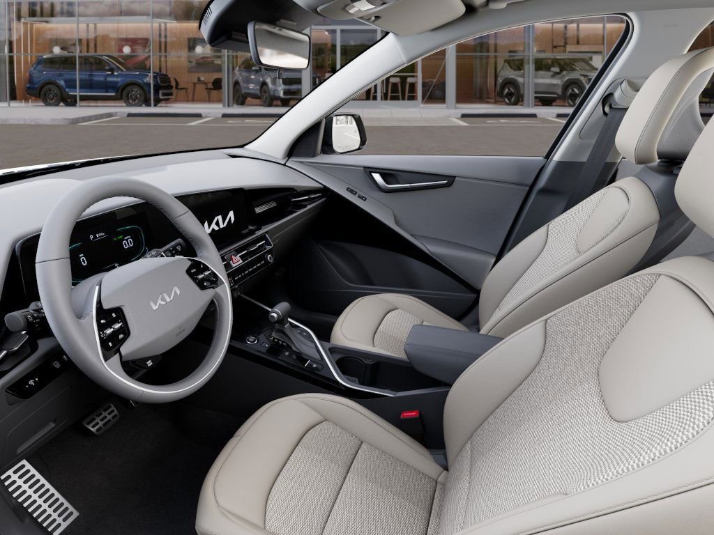 New 2025 Kia Niro EX Touring image 17