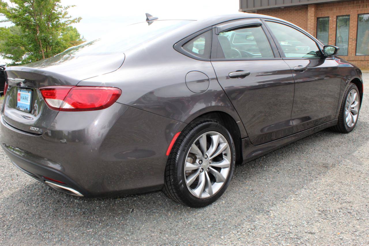 Used 2016 Chrysler 200 S AWD/4WD image 8
