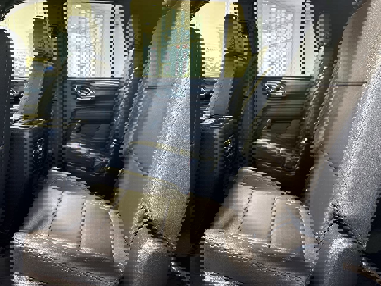 Used 2024 Chevrolet Tahoe Z71 w/ Luxury Package image 23