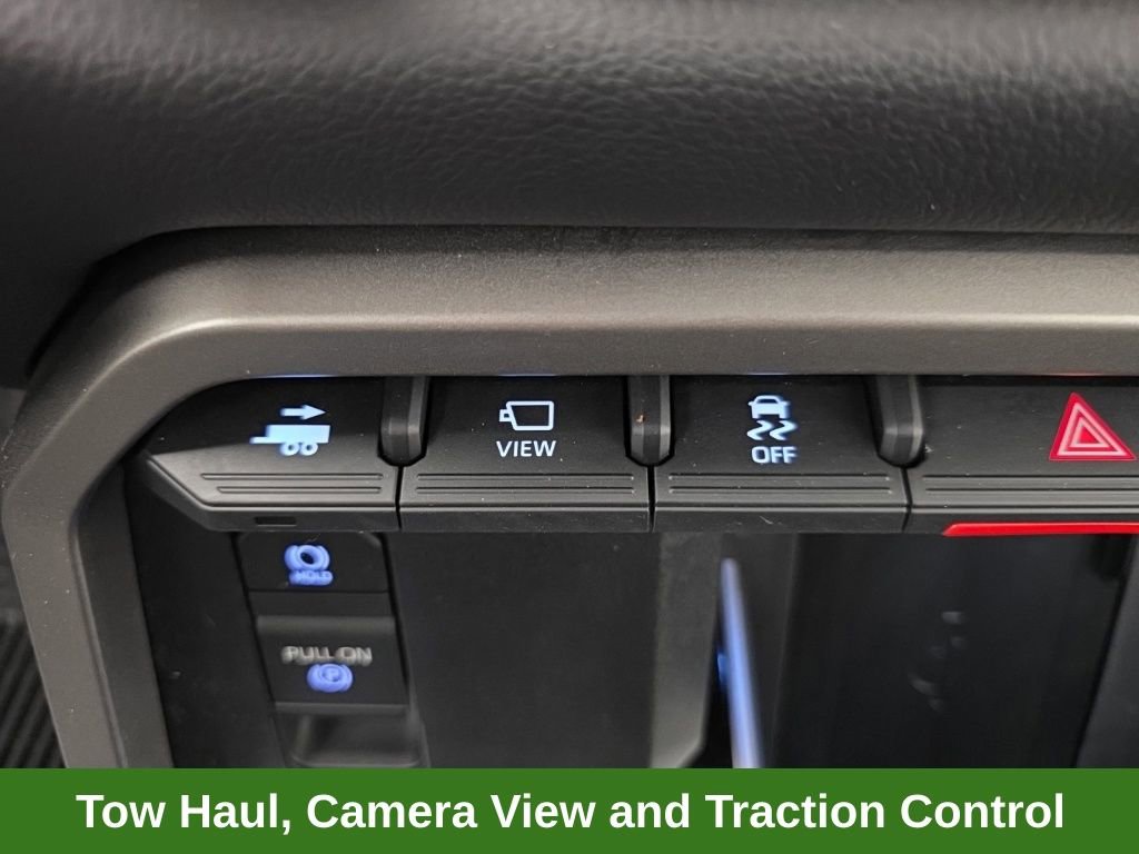 Used 2024 Toyota Tundra Limited AWD/4WD image 40