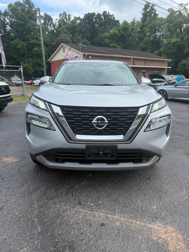Used 2021 Nissan Rogue SV AWD/4WD image 2