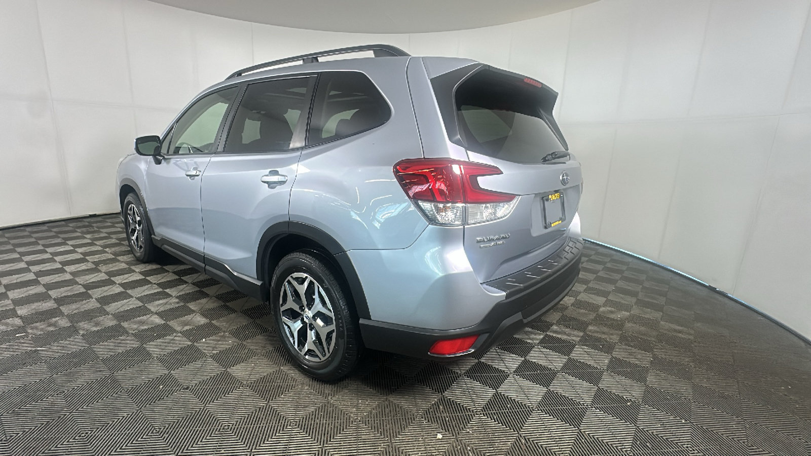 Used 2019 Subaru Forester Premium w/ Popular Package #1 AWD/4WD image 5