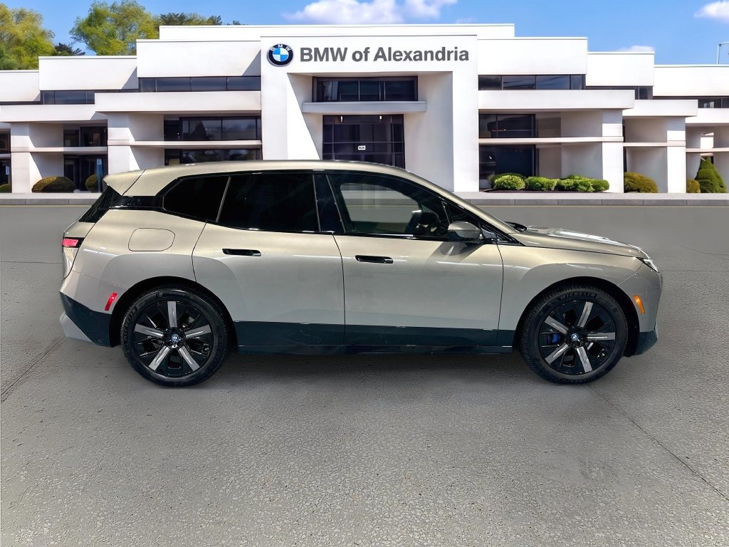 Certified 2024 BMW iX xDrive50 w/ Sport Package AWD/4WD image 4