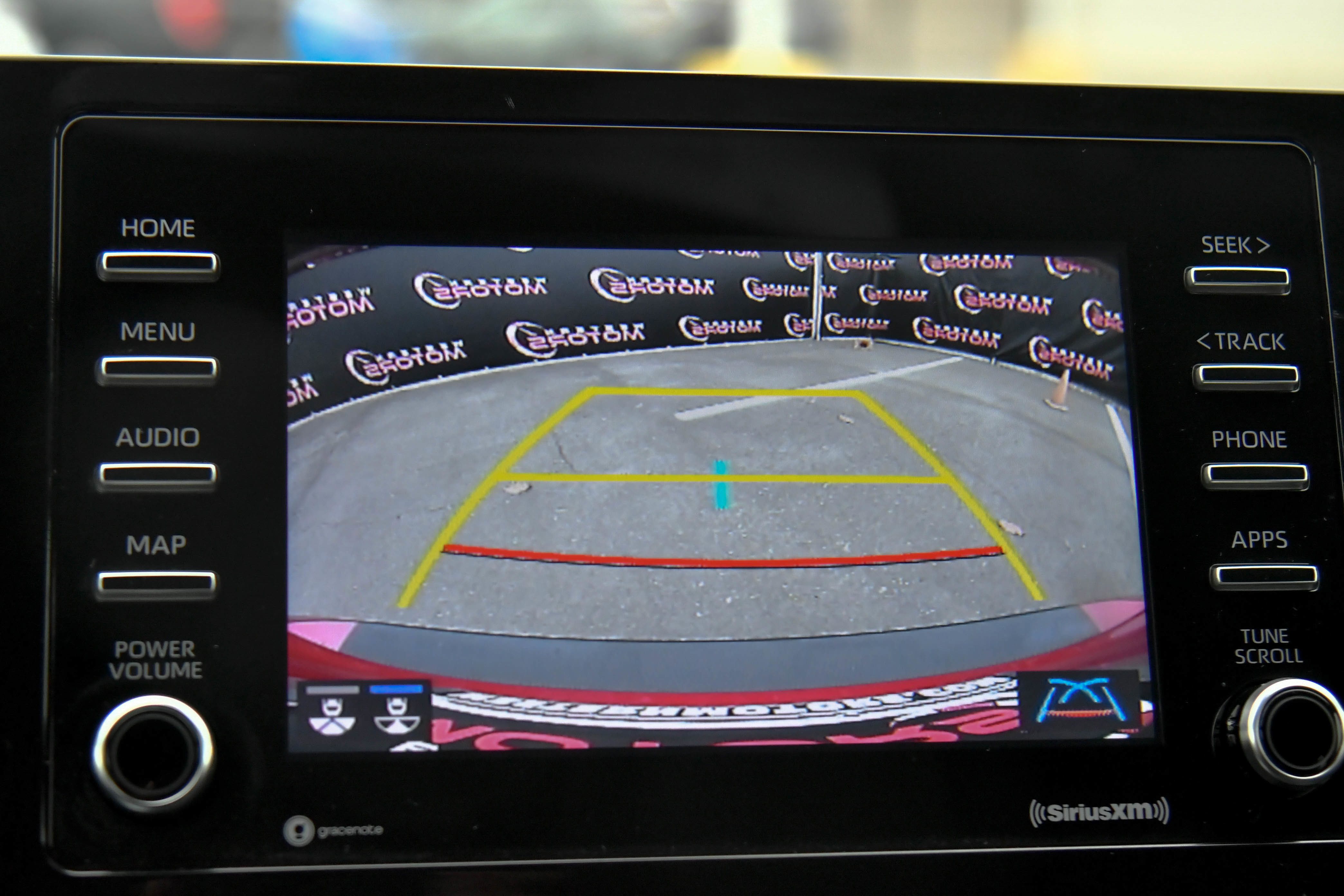 Used 2023 Toyota Camry SE image 19