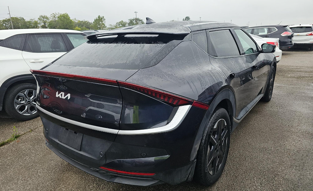 Certified 2025 Kia EV6 Light AWD/4WD image 4