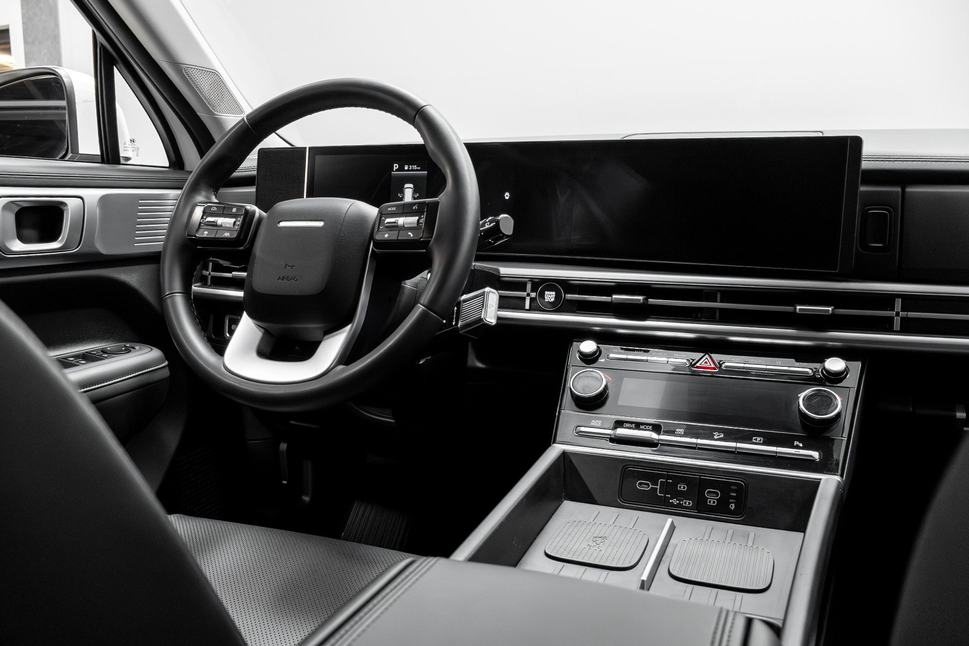 Used 2025 Hyundai Santa Fe SEL image 29