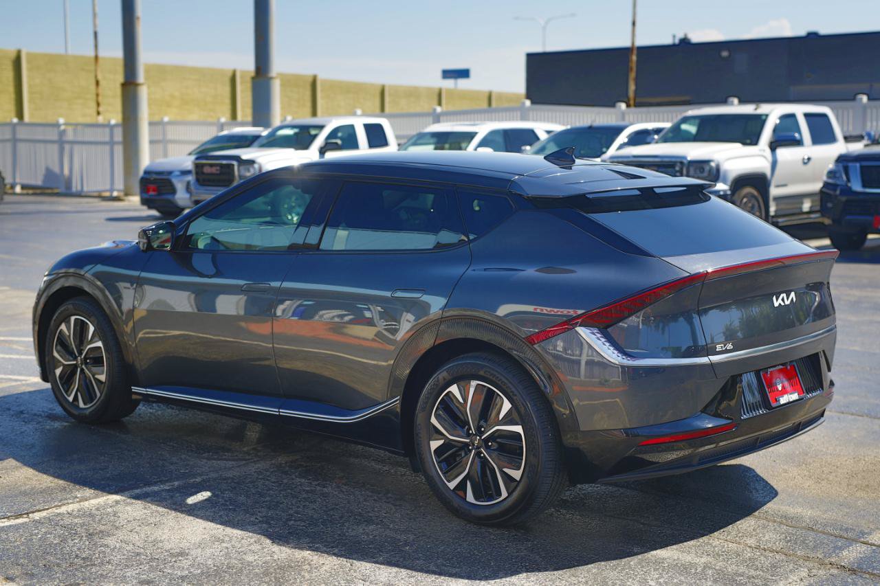 Used 2022 Kia EV6 Wind w/ Wind Technology Package AWD/4WD image 14