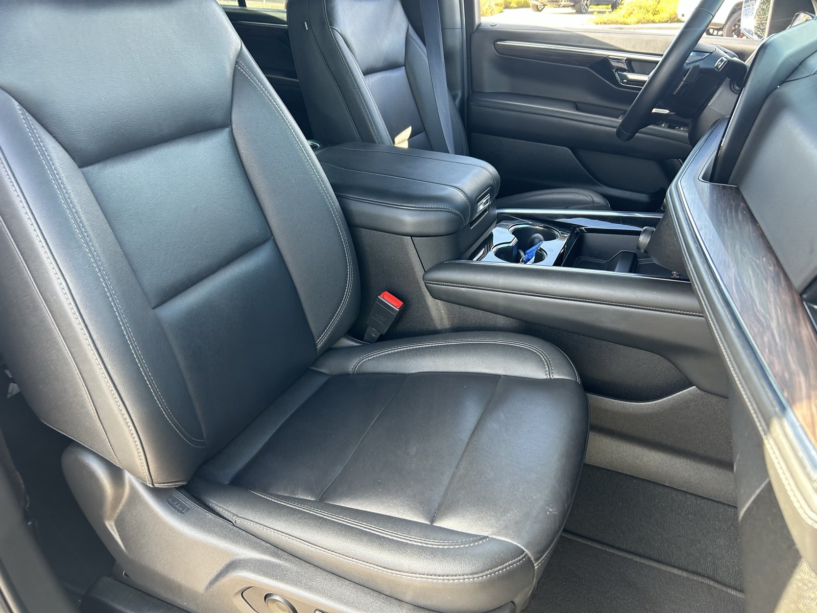 Certified 2025 Chevrolet Tahoe Z71 AWD/4WD image 10
