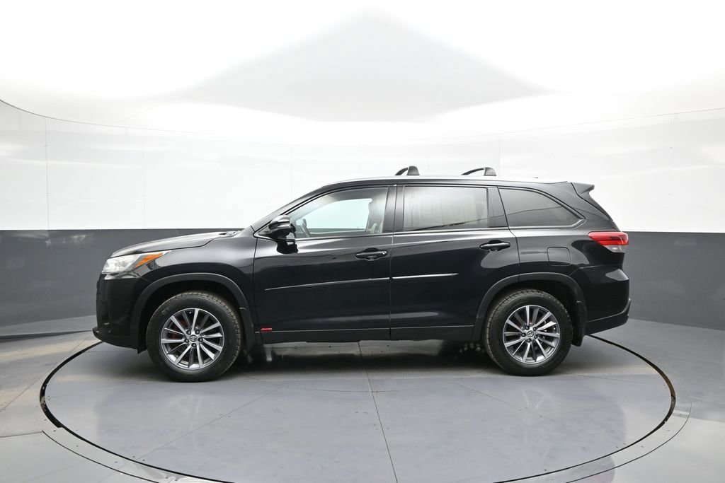 Certified 2019 Toyota Highlander XLE AWD/4WD image 9