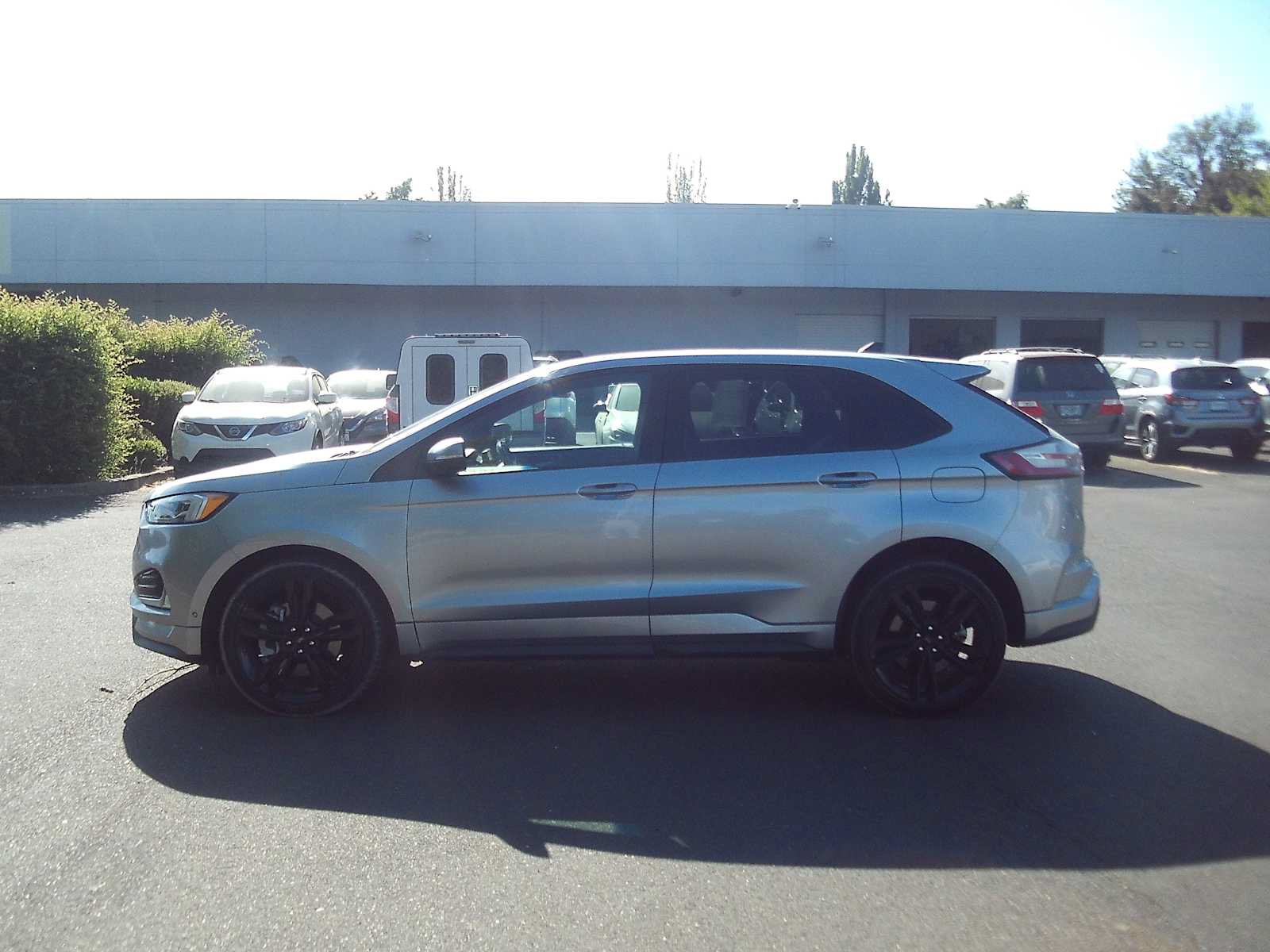 Used 2022 Ford Edge ST w/ Equipment Group 401A AWD/4WD image 2