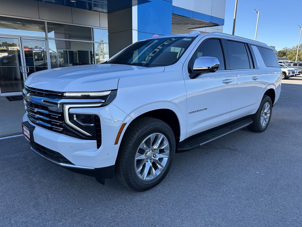 New 2026 Chevrolet Suburban Premier w/ Sun And Tow Package
