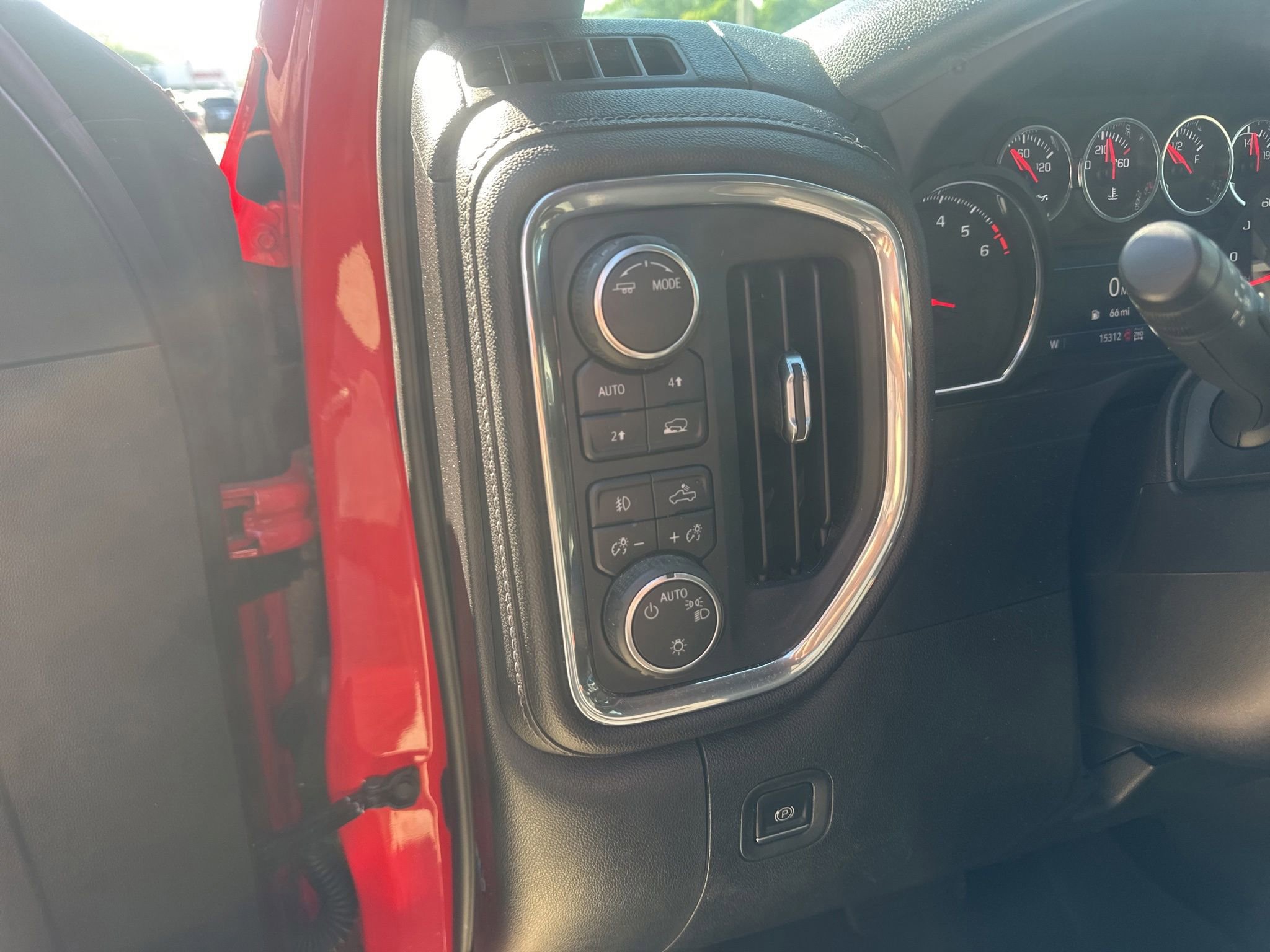 Used 2020 Chevrolet Silverado 1500 RST w/ All-Star Edition AWD/4WD image 23
