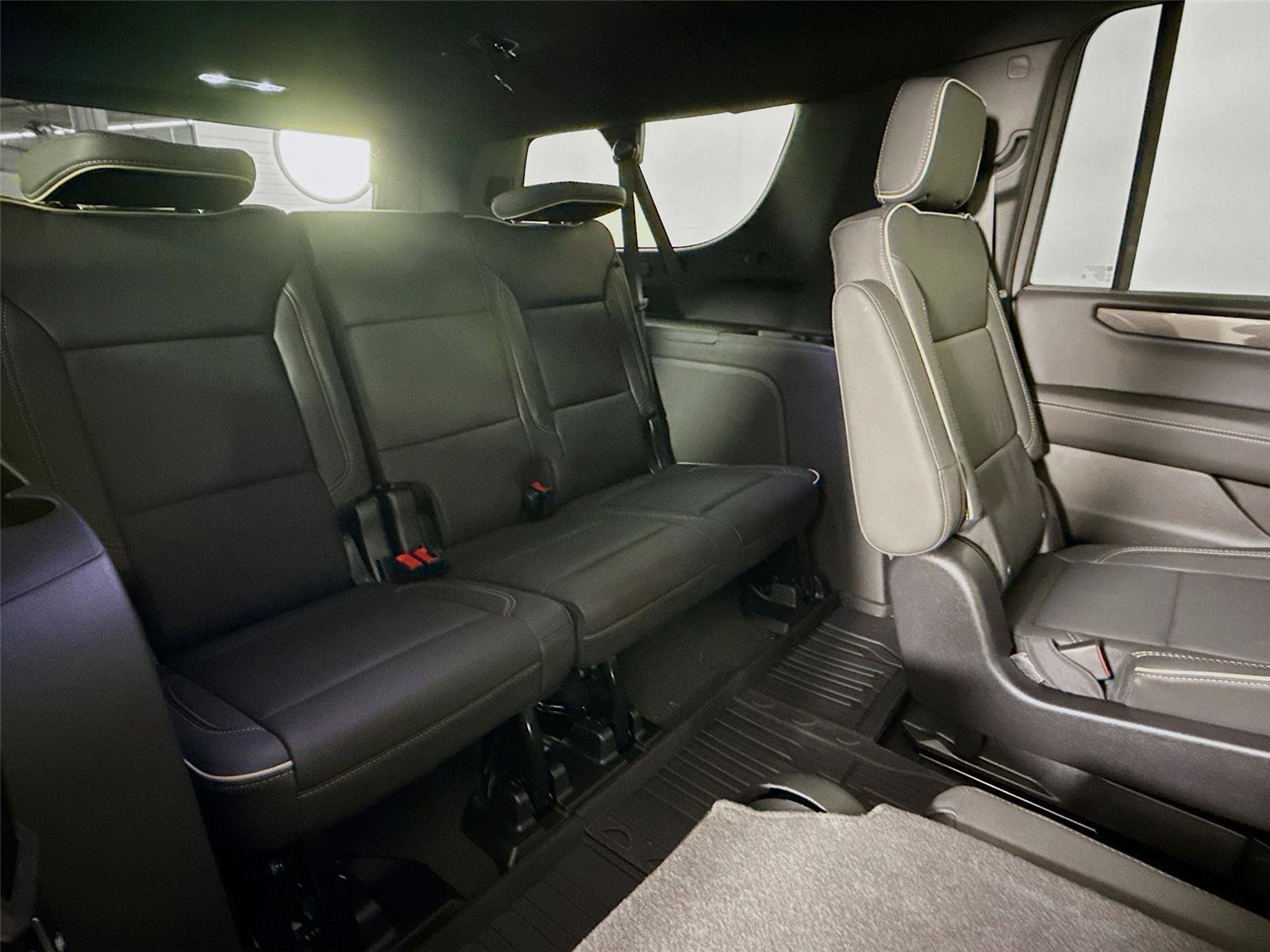 New 2026 GMC Yukon XL Elevation w/ LPO, Floor Liner Package image 22
