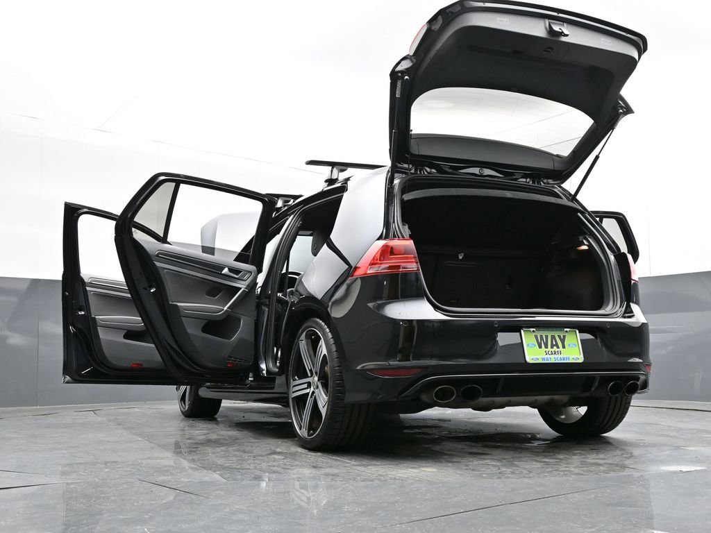 Used 2015 Volkswagen Golf R 4-Door image 37