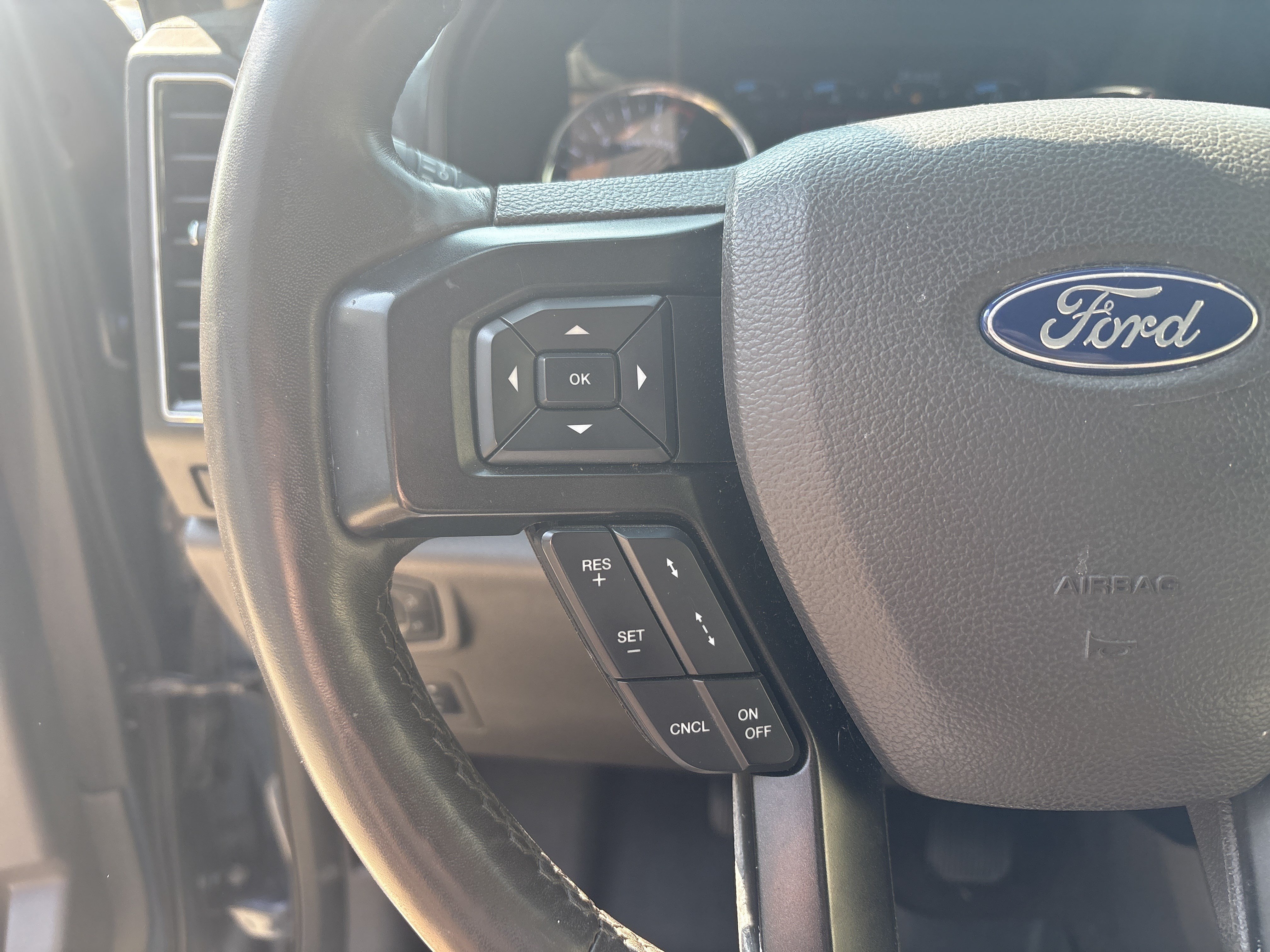 Used 2019 Ford Expedition Limited w/ Equipment Group 302A RWD image 19
