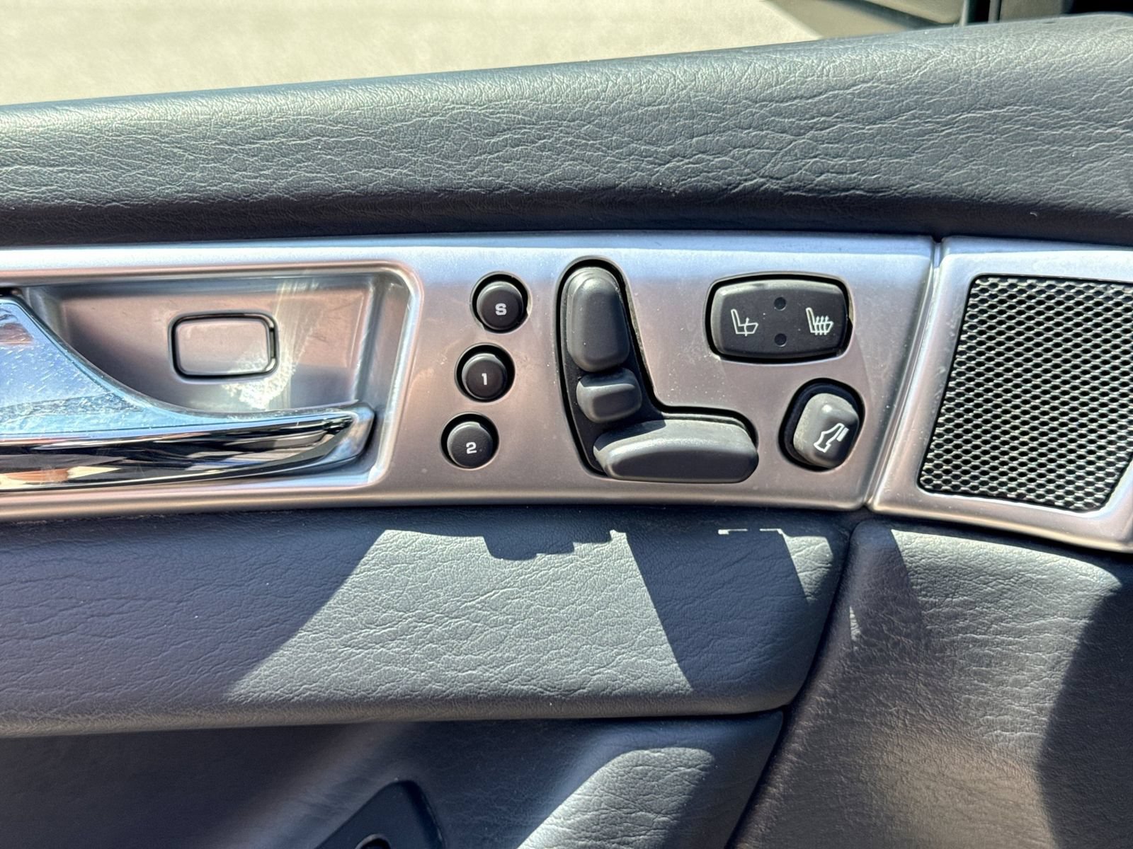 Used 2005 Chrysler Pacifica Touring AWD/4WD image 17