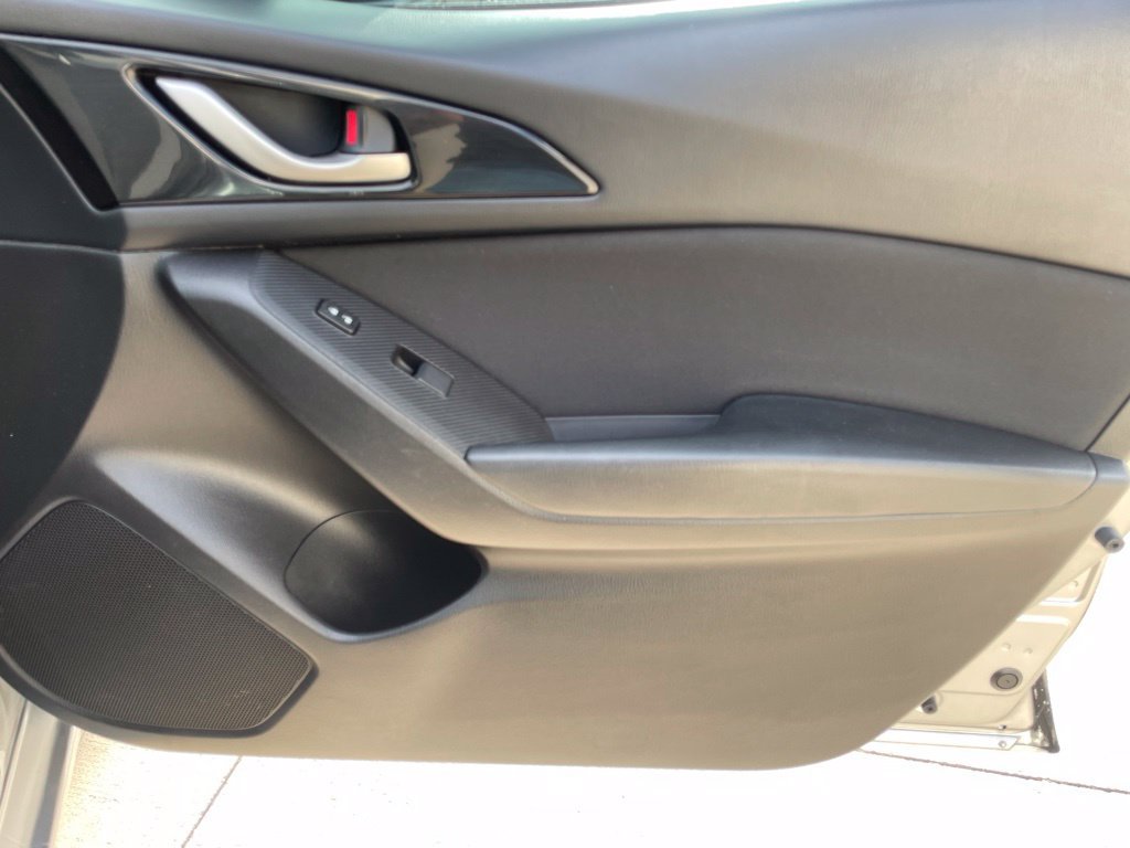 Used 2015 MAZDA MAZDA3 i Sport FWD image 28