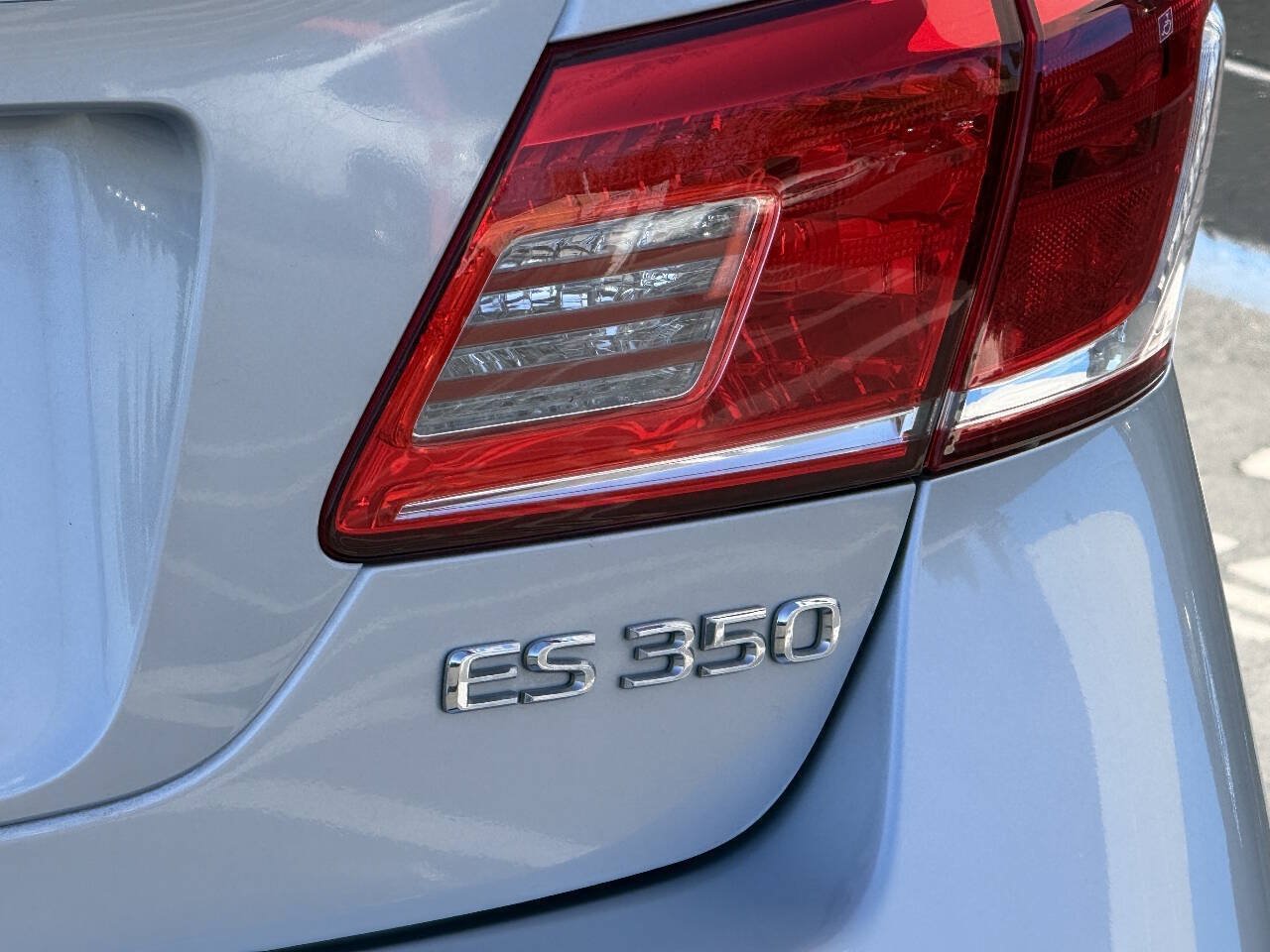 Used 2012 Lexus ES 350 FWD image 24