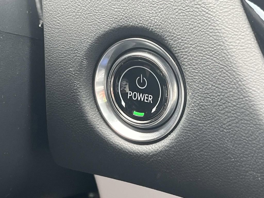 Used 2025 Cadillac Lyriq Sport AWD/4WD image 38