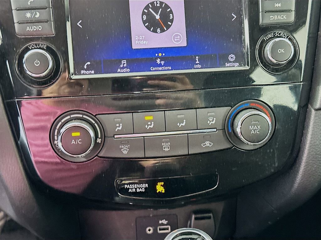 Used 2020 Nissan Rogue S image 15