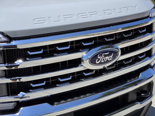 Used 2026 Ford F350 Lariat w/ FX4 Off-Road Package AWD/4WD image 11