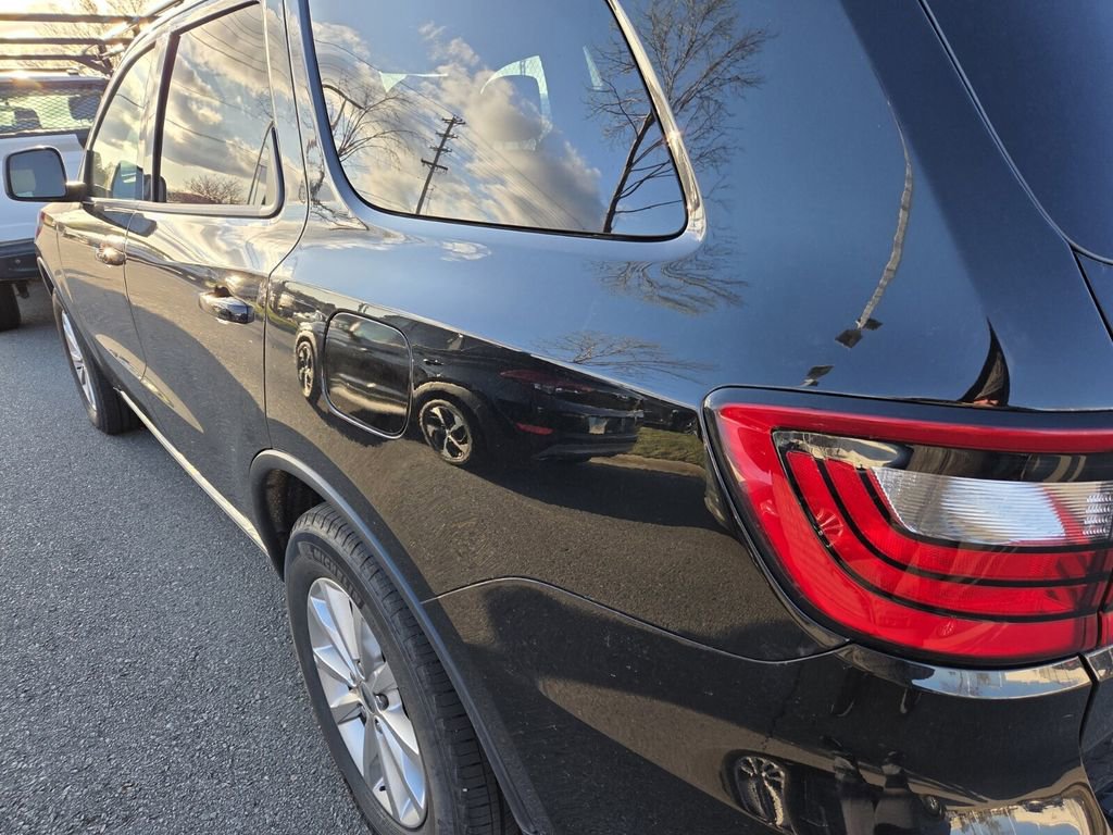 Used 2023 Dodge Durango SXT image 5