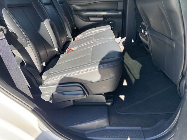 Used 2024 Ford Expedition XLT image 15
