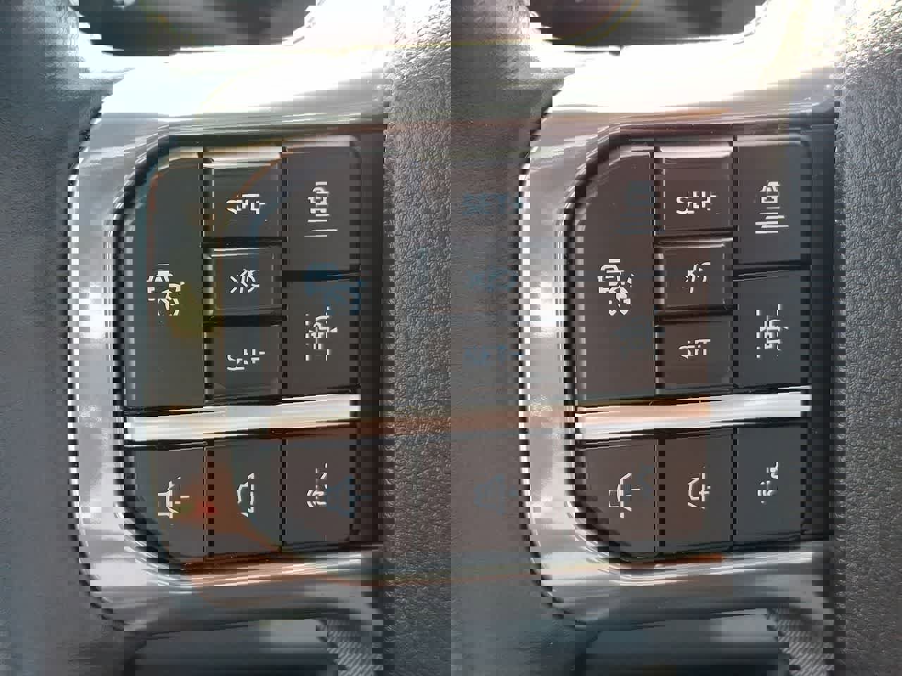 Used 2024 Ford F450 Limited w/ FX4 Off-Road Package image 23