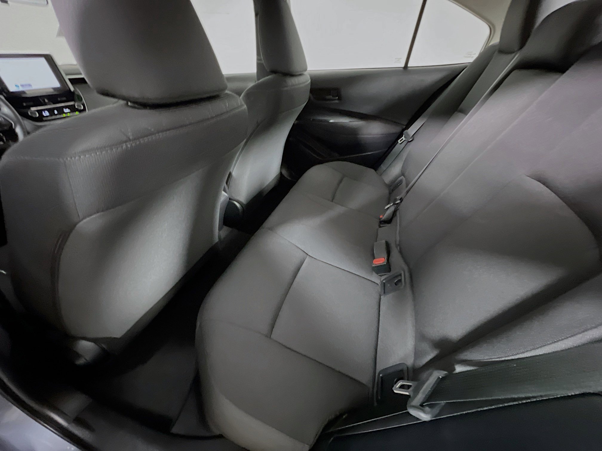 Used 2025 Toyota Corolla LE FWD image 28
