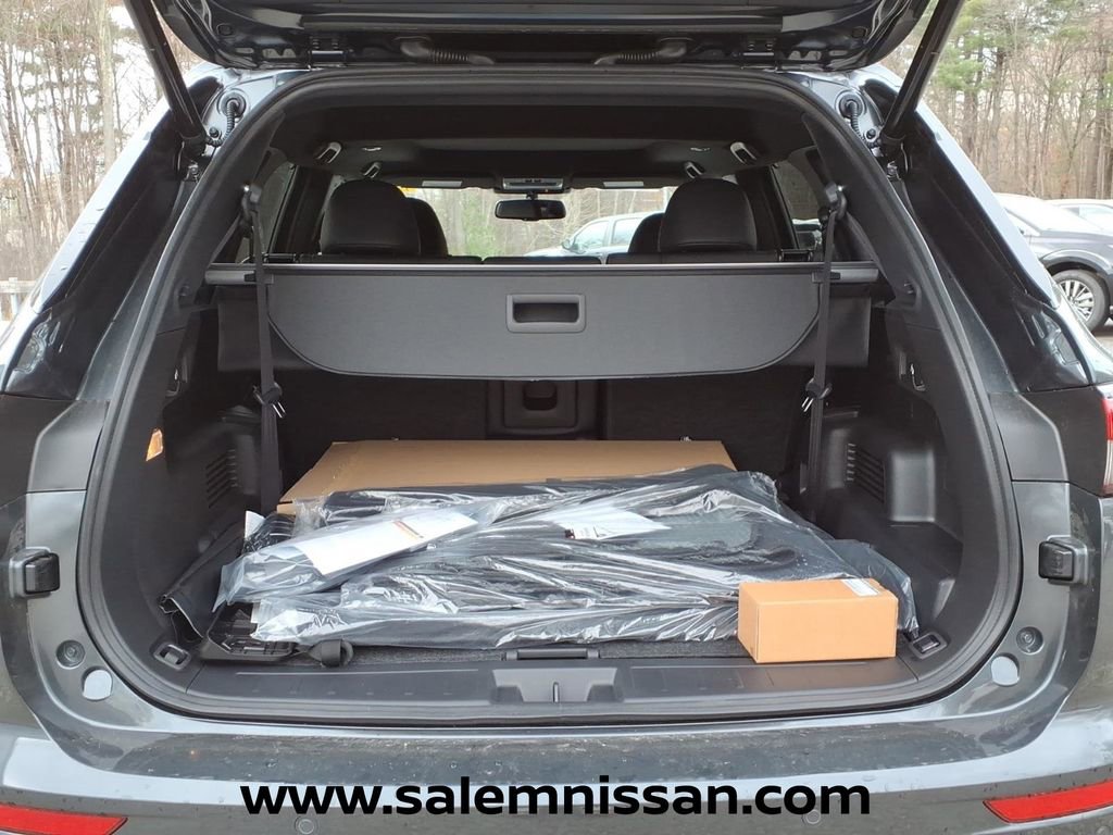 New 2026 Nissan Rogue Platinum image 6