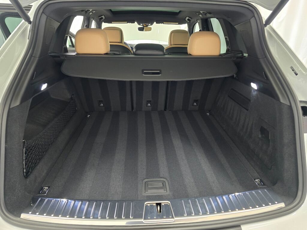 New 2026 Porsche Cayenne image 12