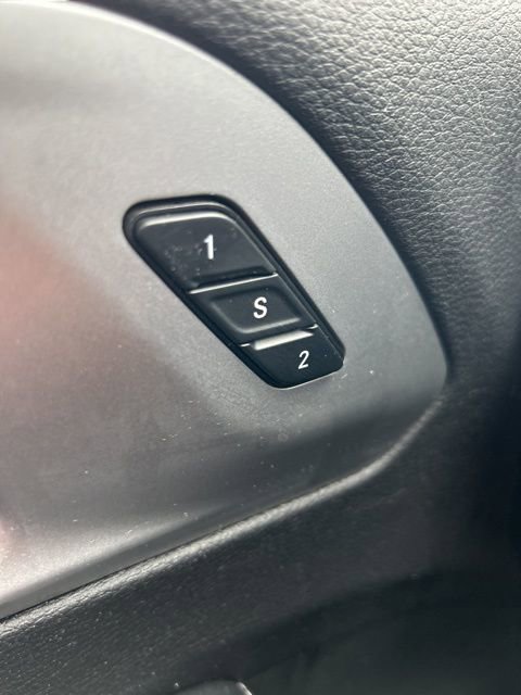 Used 2018 Chrysler Pacifica Limited image 41