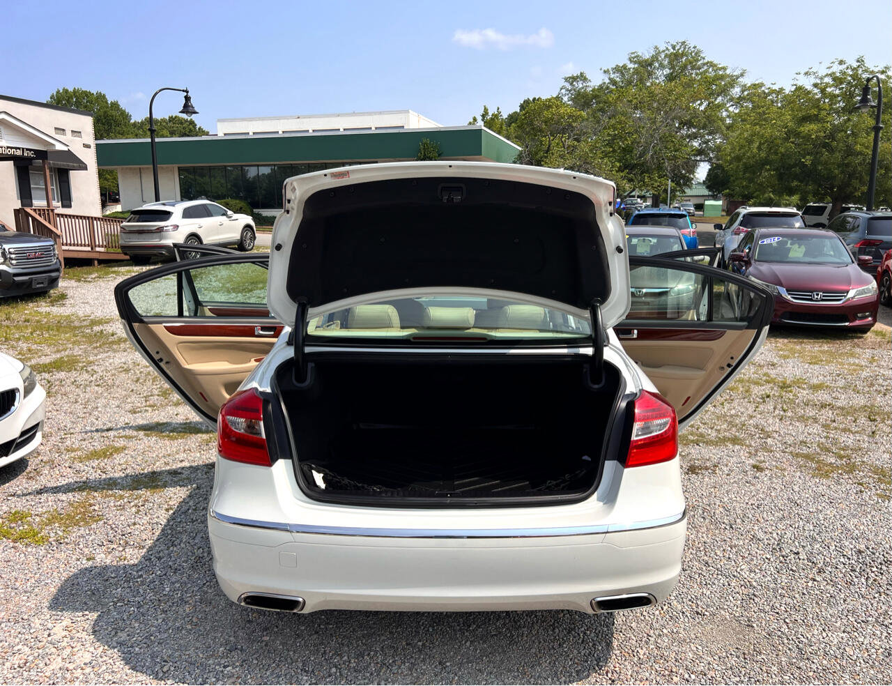 Used 2012 Hyundai Genesis 3.8 image 35