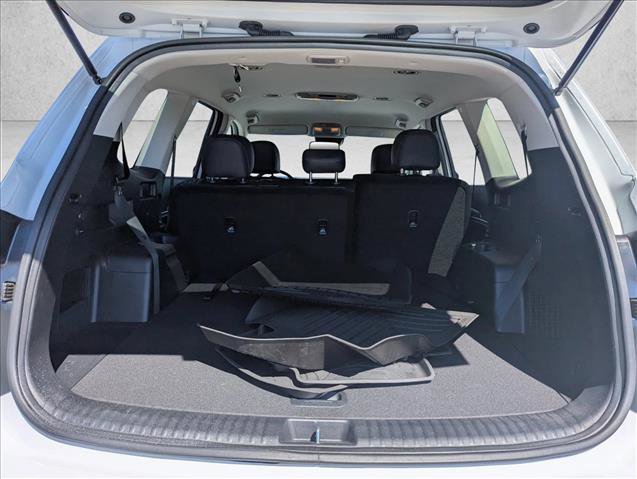 Used 2025 Kia Telluride LX image 29
