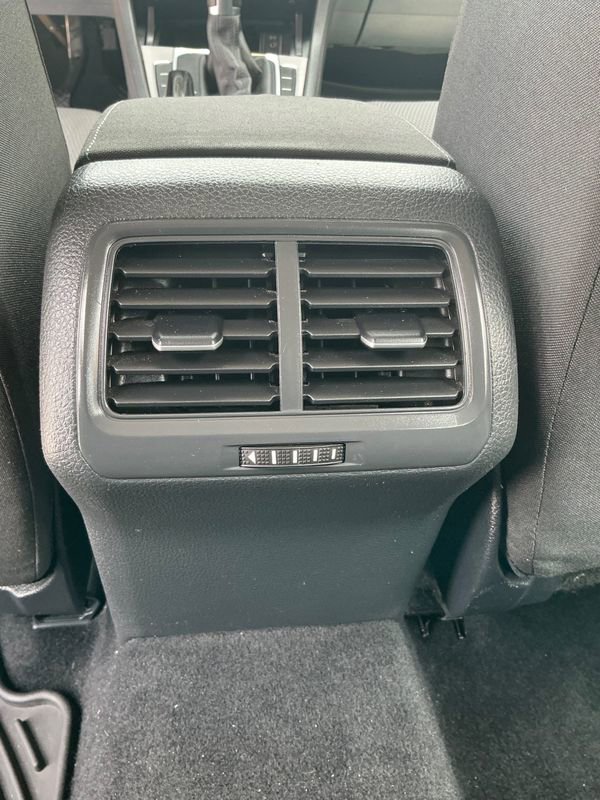 Used 2016 Volkswagen Golf S image 23