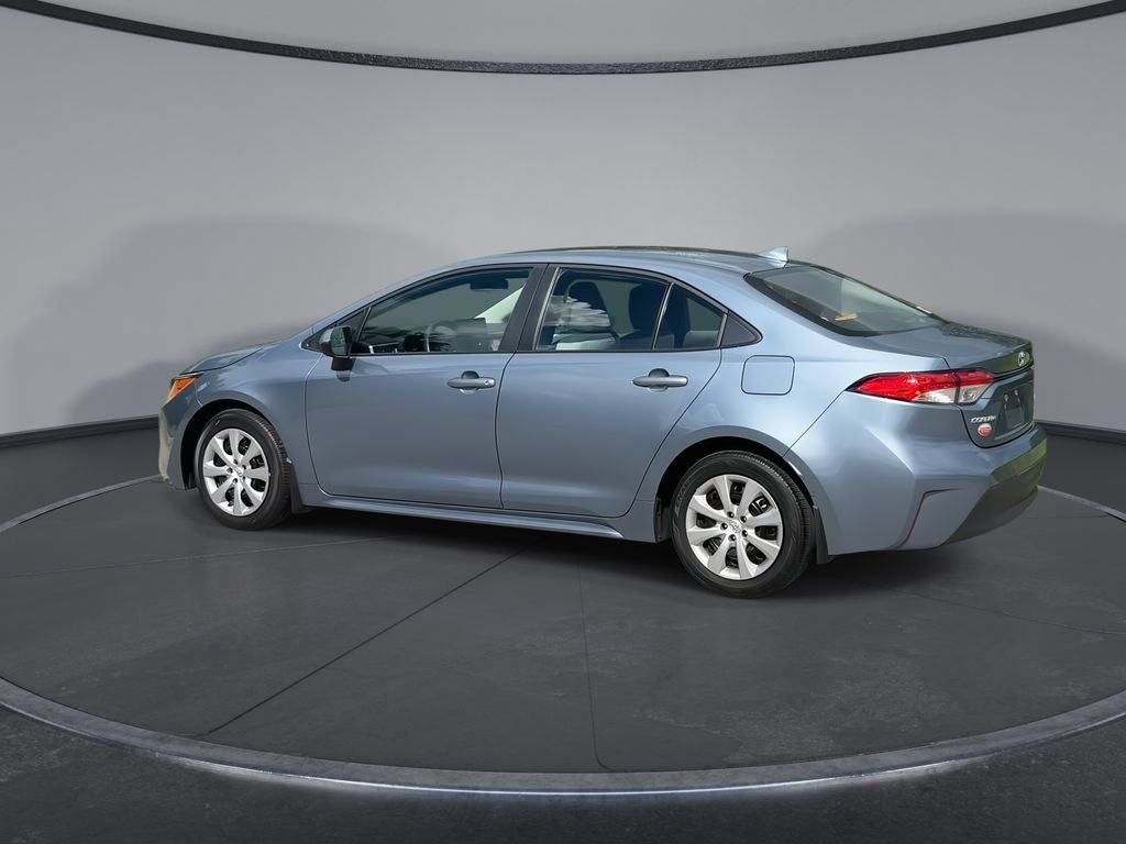 Used 2025 Toyota Corolla LE FWD image 6