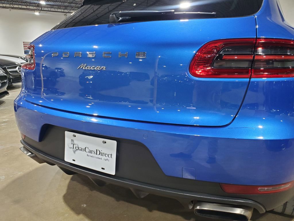 Used 2017 Porsche Macan image 46