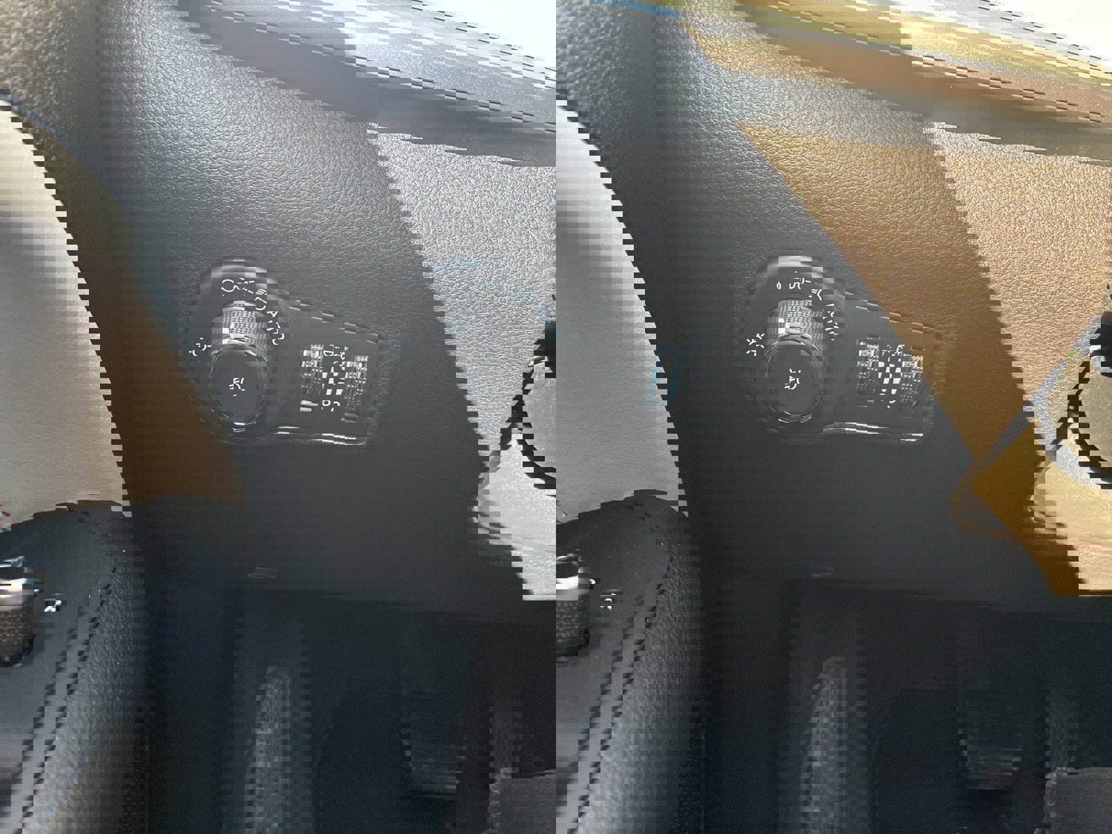 New 2025 Jeep Compass Limited image 26