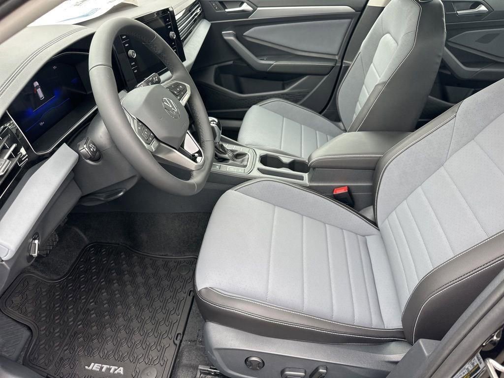 New 2026 Volkswagen Jetta SE FWD image 6