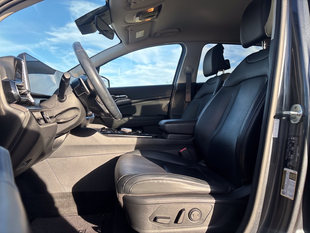 Used 2023 Kia Sportage EX AWD/4WD image 9