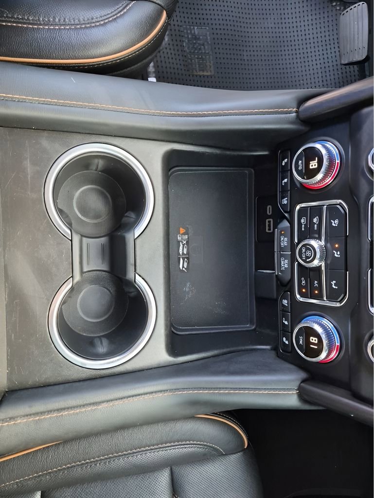 Used 2024 GMC Yukon XL AT4 w/ AT4 Premium Plus Package image 40