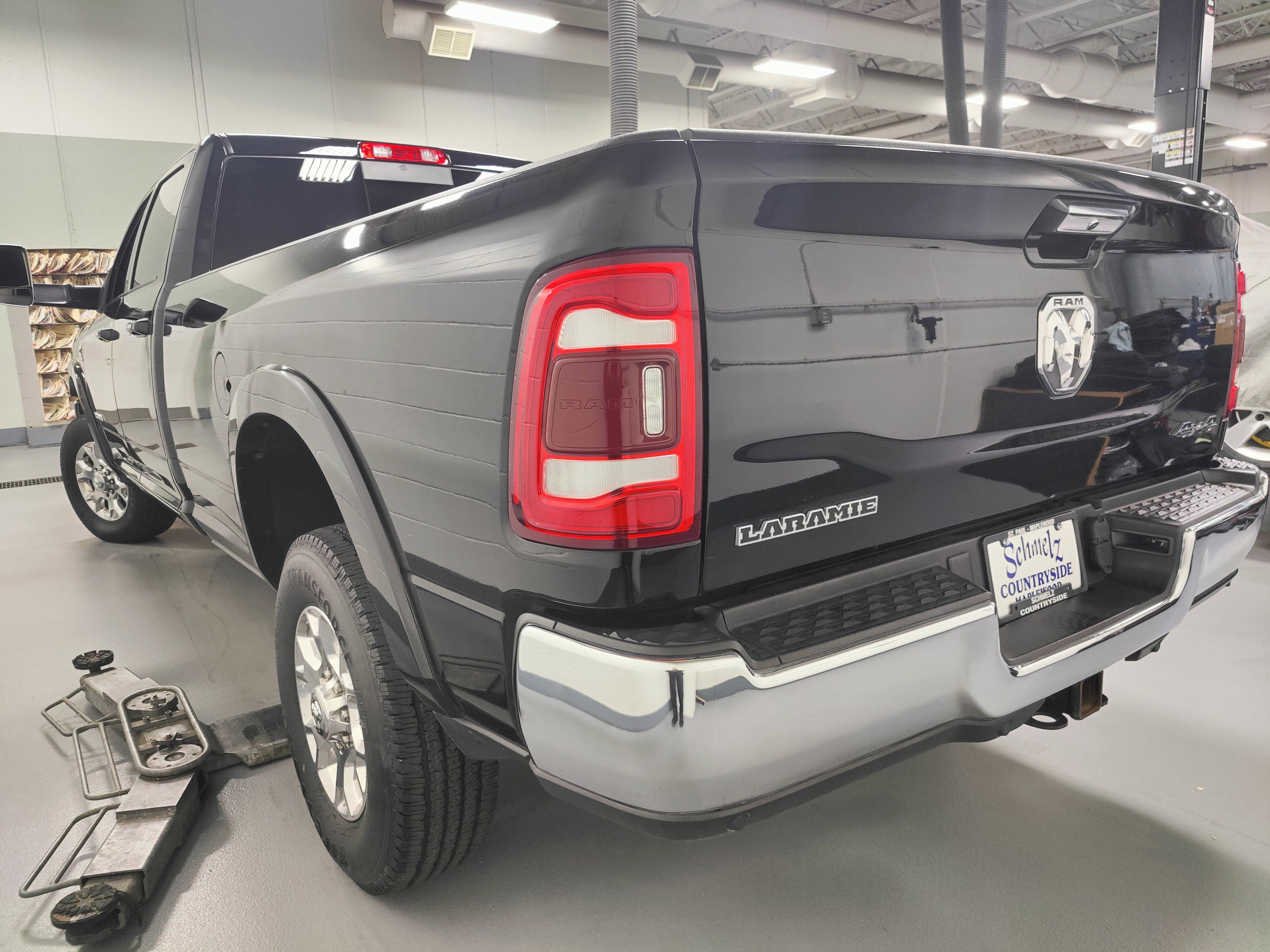 Used 2022 RAM 2500 Laramie AWD/4WD image 8