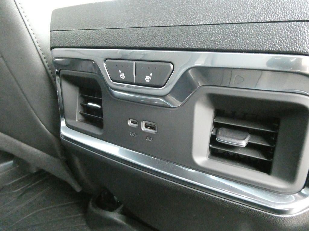 New 2026 Chevrolet Silverado 1500 High Country AWD/4WD image 15