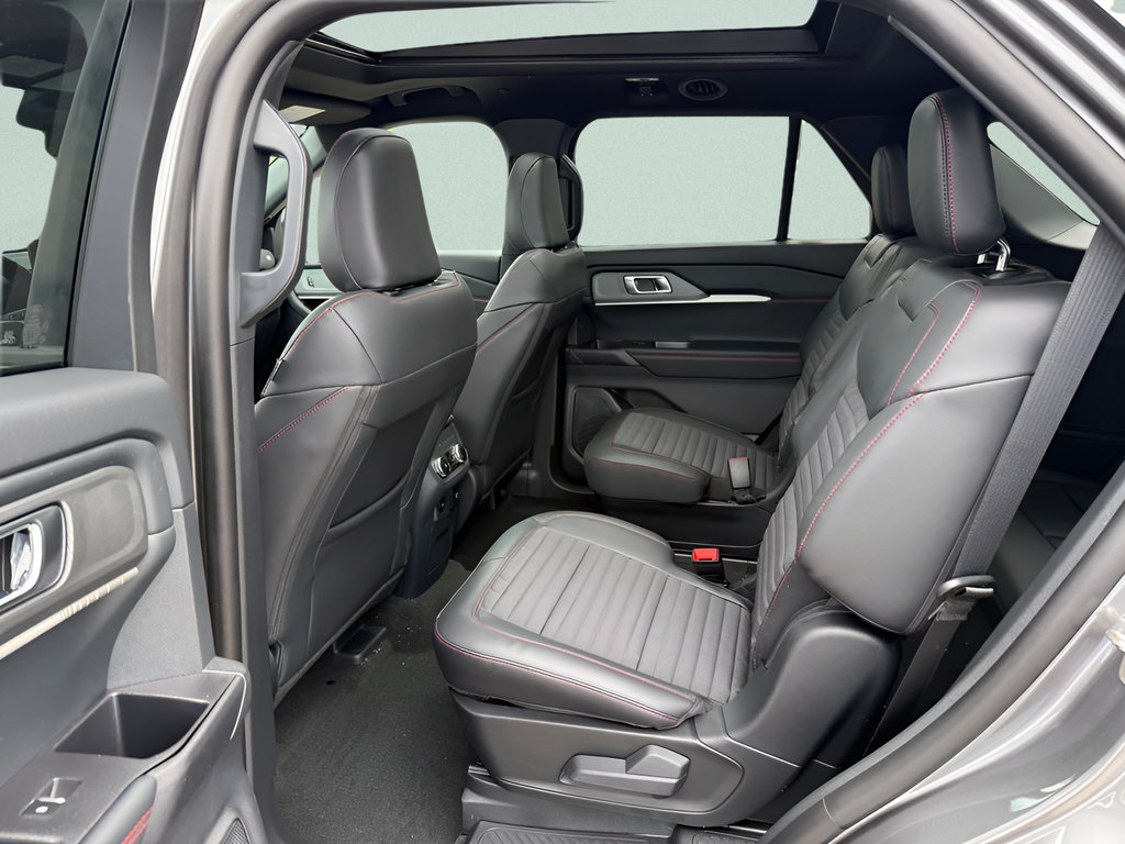 New 2026 Ford Explorer ST-Line w/ ST-Line Street Pack AWD/4WD image 5