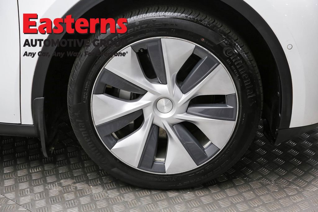Used 2022 Tesla Model Y Long Range image 28