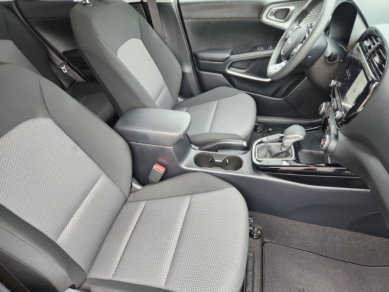 Used 2023 Kia Soul S FWD image 12