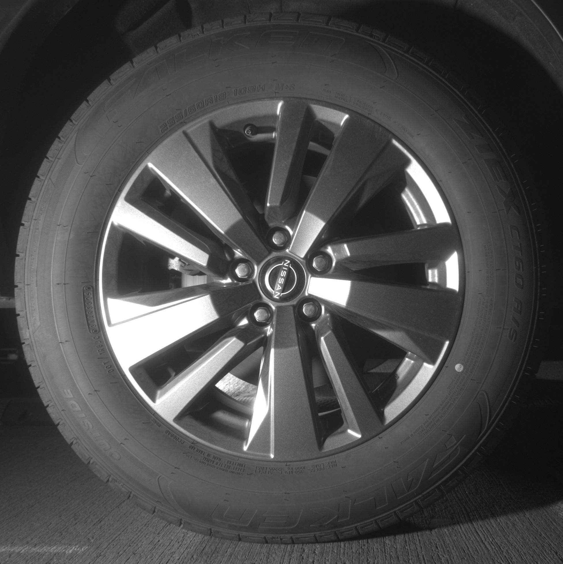 Used 2025 Nissan Pathfinder SV AWD/4WD image 15
