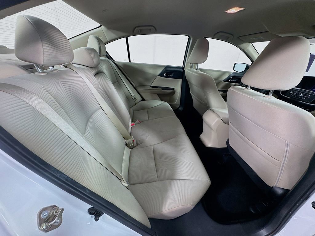 Used 2016 Honda Accord LX image 27