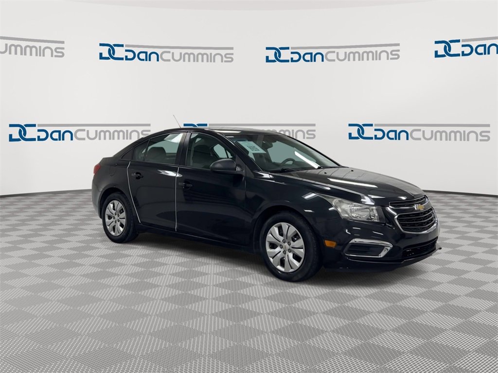 Used 2015 Chevrolet Cruze LS image 2